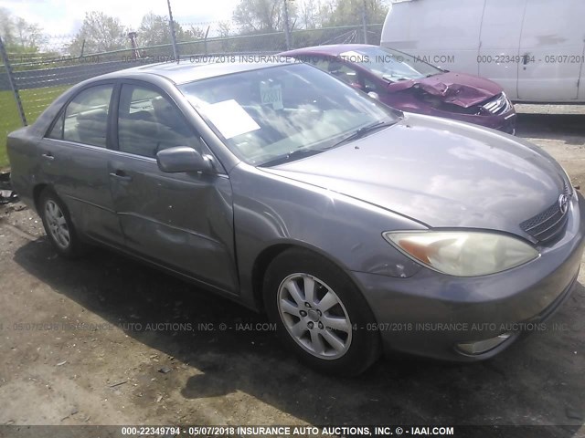 4T1BE30K04U813734 - 2004 TOYOTA CAMRY LE/XLE/SE ნაცრისფერი ფოტო 1