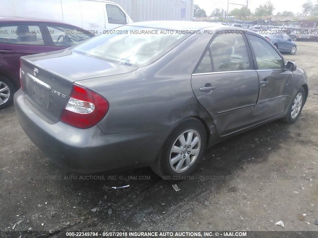 4T1BE30K04U813734 - 2004 TOYOTA CAMRY LE/XLE/SE ნაცრისფერი ფოტო 4