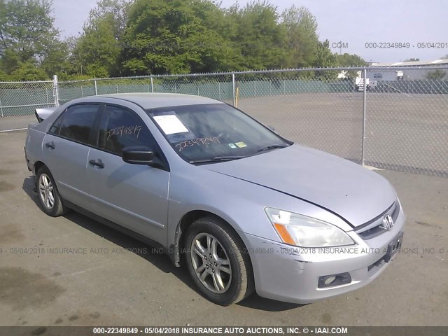 1HGCM56177A070437 - 2007 HONDA ACCORD VALUE SILVER photo 1