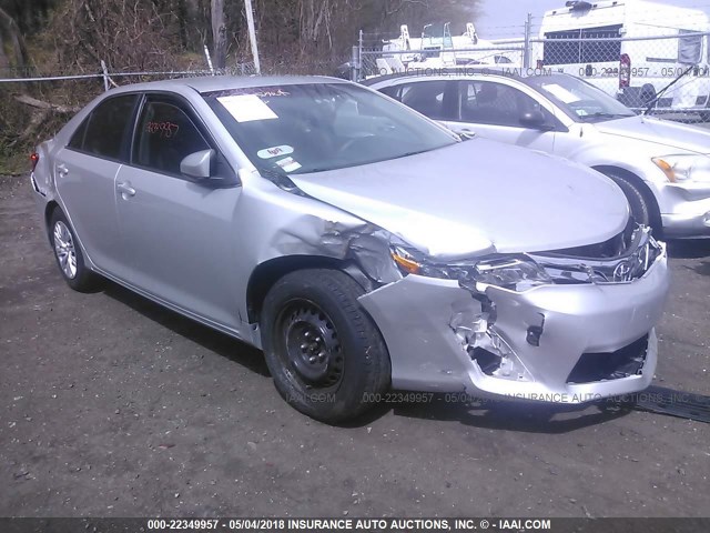 4T4BF1FK6ER366424 - 2014 TOYOTA CAMRY L/SE/LE/XLE SILVER photo 1