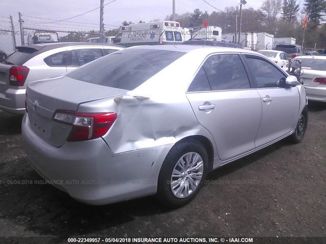 4T4BF1FK6ER366424 - 2014 TOYOTA CAMRY L/SE/LE/XLE SILVER photo 4