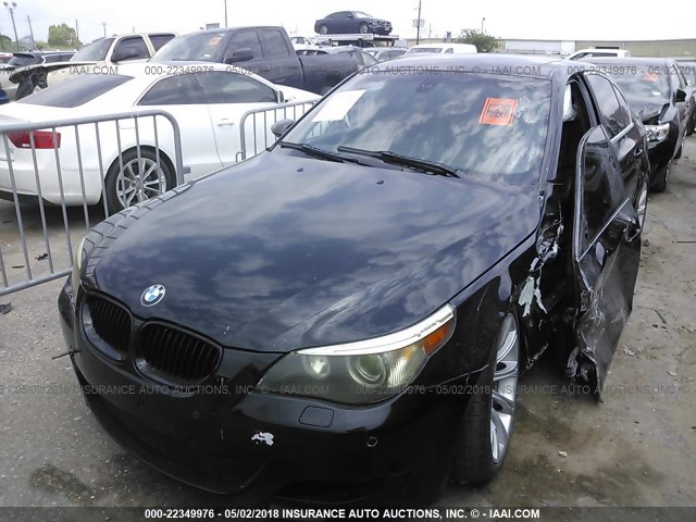 WBSNB93556CX06439 - 2006 BMW M5 BLACK photo 2