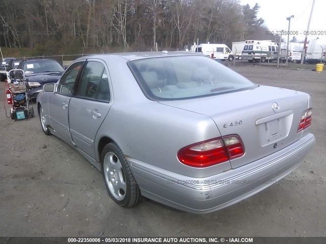 WDBJF70J81X055095 - 2001 MERCEDES-BENZ E 430 SILVER photo 3