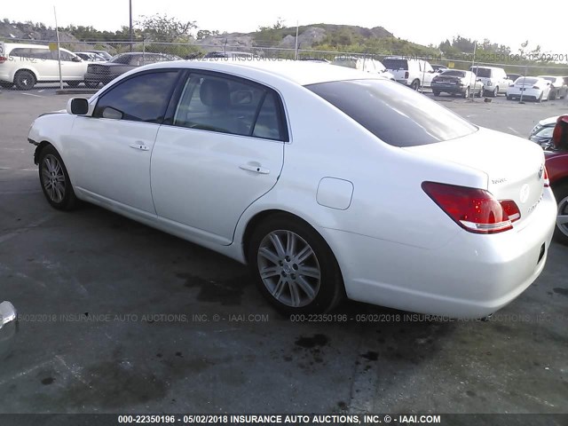 4T1BK36B47U236212 - 2007 TOYOTA AVALON XL/XLS/TOURING/LIMITED WHITE photo 3