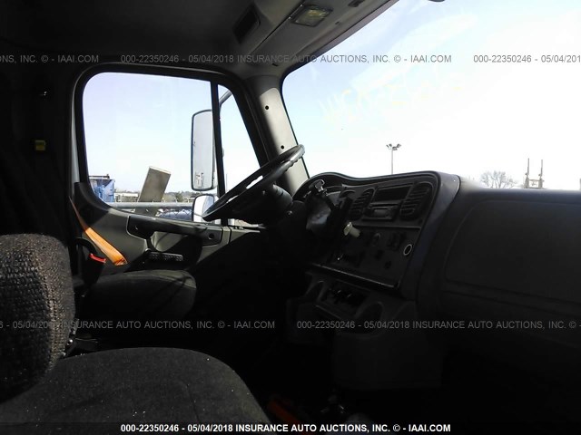 1FVACWDTXCHBV6000 - 2012 FREIGHTLINER M2 106 MEDIUM DUTY WHITE photo 5