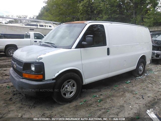 1GCFG15X961102224 - 2006 CHEVROLET EXPRESS G1500  WHITE photo 2