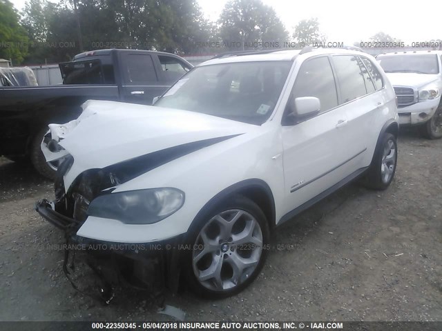 5UXZW0C59BL655478 - 2011 BMW X5 XDRIVE35D WHITE photo 2