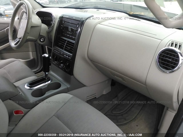 1FMEU73E06UB69667 - 2006 FORD EXPLORER XLT SILVER photo 5