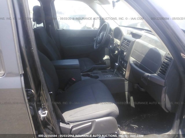 1J4PN2GKXBW552019 - 2011 JEEP LIBERTY SPORT 黑色 照片 5
