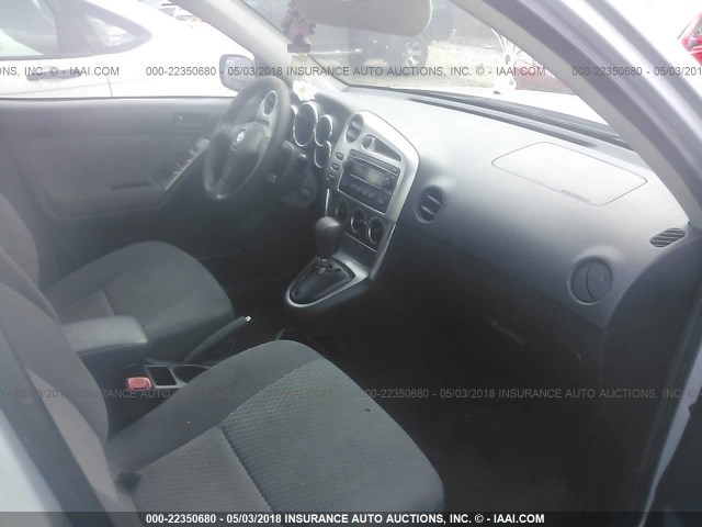 2T1KR32E86C623583 - 2006 TOYOTA COROLLA MATRIX XR SILVER photo 5