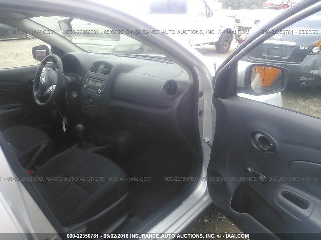 3N1CN7AP4GL872393 - 2016 NISSAN VERSA S/S PLUS/SV/SL SILVER photo 5