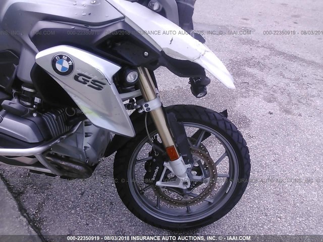 WB10A1101EZ186410 - 2014 BMW R1200 GS WHITE photo 5