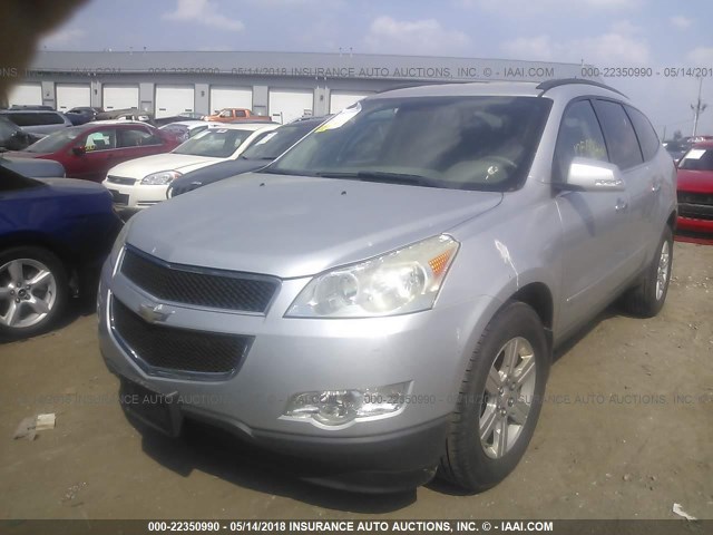 1GNLVFED4AS121723 - 2010 CHEVROLET TRAVERSE LT SILVER photo 2