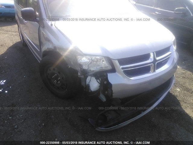 2C4RDGBG8ER471731 - 2014 DODGE GRAND CARAVAN SE SILVER photo 6