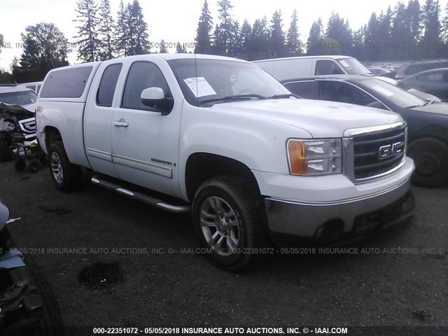 1GTEK19047Z593506 - 2007 GMC NEW SIERRA K1500 WHITE photo 1