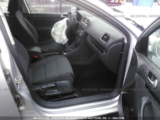 3VWPX7AJ2BM680121 - 2011 VOLKSWAGEN JETTA S/SE SILVER photo 5