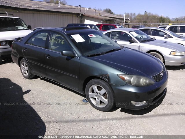 4T1BE32K75U004911 - 2005 TOYOTA CAMRY LE/XLE/SE ნაცრისფერი ფოტო 1