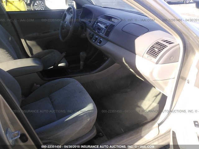 4T1BE32KX3U159448 - 2003 TOYOTA CAMRY LE/XLE/SE GOLD photo 5