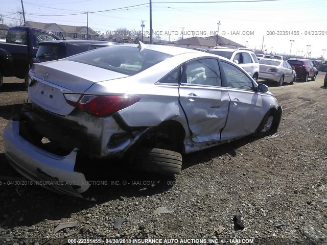 5NPEC4AC4BH275941 - 2011 HYUNDAI SONATA SE/LIMITED SILVER photo 4