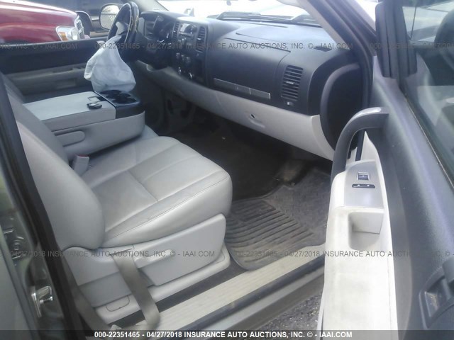 3GCEC13J78G278330 - 2008 CHEVROLET SILVERADO C1500 GRAY photo 5