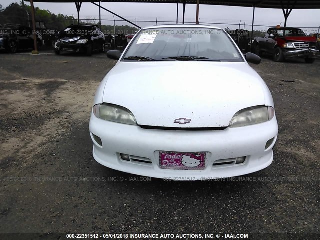 1G1JF12T1W7110242 - 1998 CHEVROLET CAVALIER Z24 WHITE photo 6