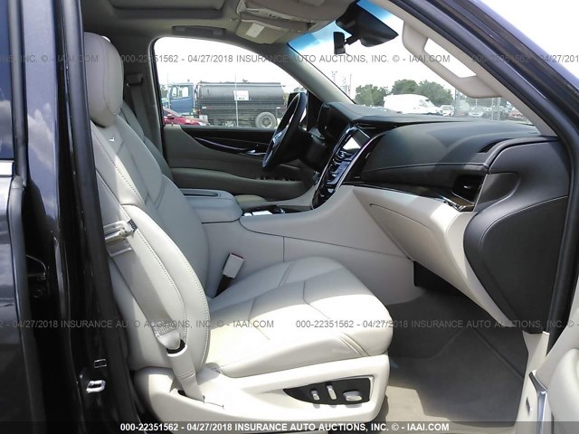 1GYS3BKJ0JR108160 - 2018 CADILLAC ESCALADE LUXURY ნაცრისფერი ფოტო 5