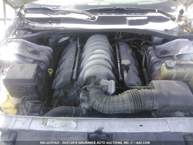 2C3LA73W98H149621 - 2008 CHRYSLER 300C SRT-8 SILVER photo 10