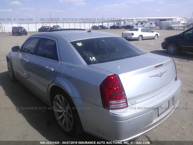 2C3LA73W98H149621 - 2008 CHRYSLER 300C SRT-8 SILVER photo 3