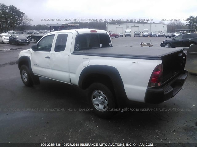 5TFUX4EN2FX039889 - 2015 TOYOTA TACOMA ACCESS CAB WHITE photo 3