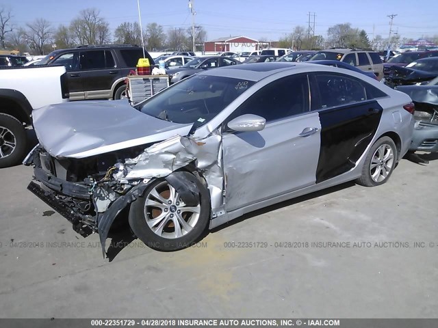 5NPEC4AC8BH073104 - 2011 HYUNDAI SONATA SE/LIMITED SILVER photo 2