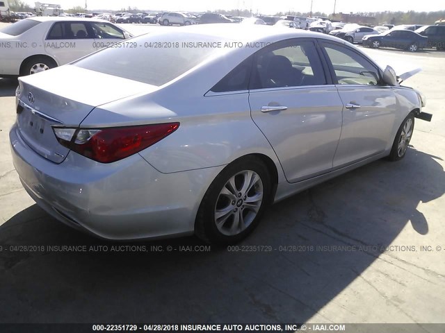 5NPEC4AC8BH073104 - 2011 HYUNDAI SONATA SE/LIMITED SILVER photo 4