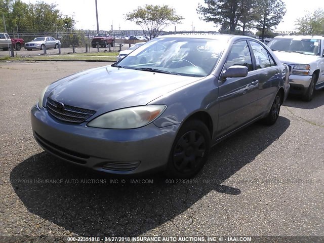 4T1BE32K82U534946 - 2002 TOYOTA CAMRY LE/XLE/SE GRAY photo 2