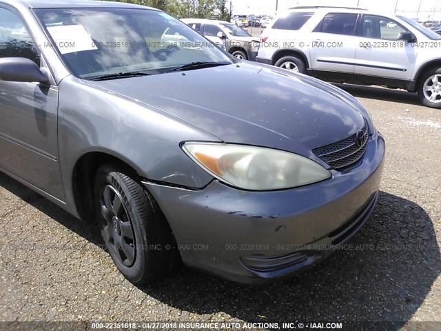 4T1BE32K82U534946 - 2002 TOYOTA CAMRY LE/XLE/SE GRAY photo 6
