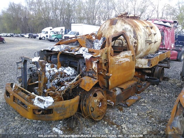 1FDNF6AY3HDB10794 - 2017 FORD F650 SUPER DUTY WHITE photo 2