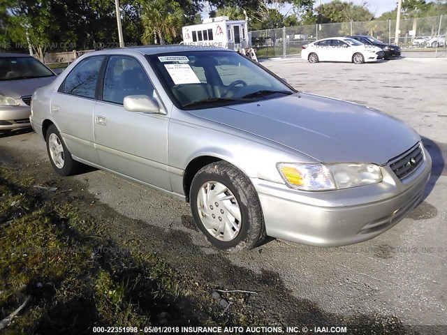 4T1BG22K61U777657 - 2001 TOYOTA CAMRY CE/LE/XLE 银色 照片 1