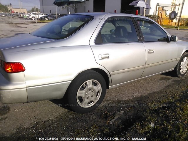 4T1BG22K61U777657 - 2001 TOYOTA CAMRY CE/LE/XLE 银色 照片 6
