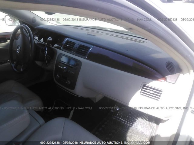 1G4HD57217U108993 - 2007 BUICK LUCERNE CXL WHITE photo 5