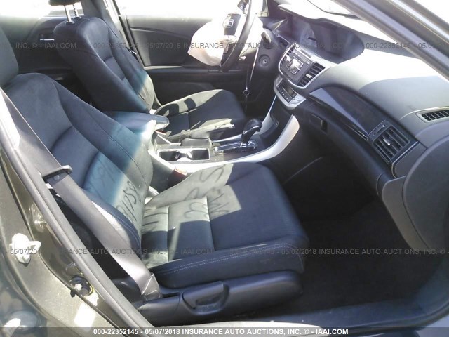 1HGCR2F55DA226294 - 2013 HONDA ACCORD SPORT 灰色 照片 5