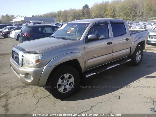 5TELU42N36Z182464 - 2006 TOYOTA TACOMA DOUBLE CAB GOLD photo 2