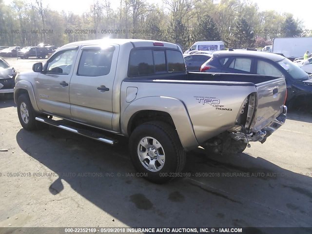 5TELU42N36Z182464 - 2006 TOYOTA TACOMA DOUBLE CAB ოქროსფერი ფოტო 3