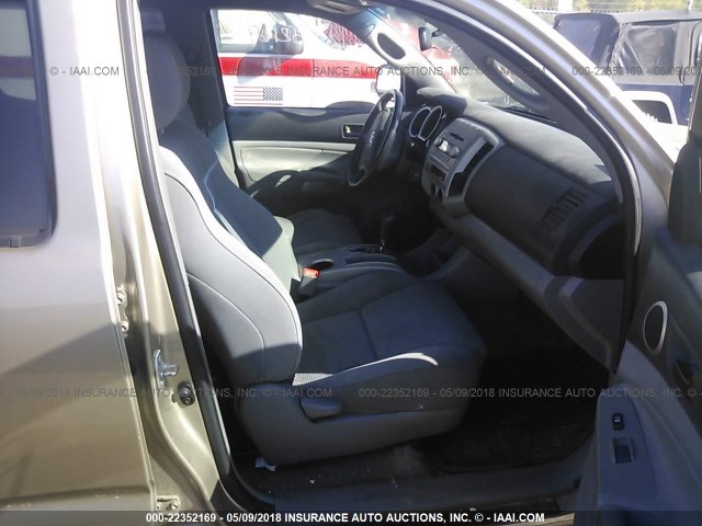 5TELU42N36Z182464 - 2006 TOYOTA TACOMA DOUBLE CAB ოქროსფერი ფოტო 5