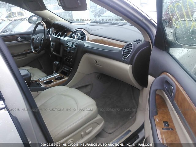 5GAER23D39J157357 - 2009 BUICK ENCLAVE CXL Or photo 5