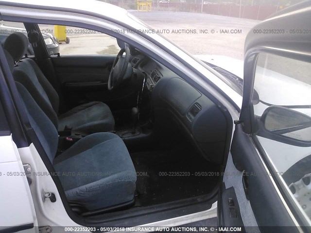 2T1AE09B3SC138005 - 1995 TOYOTA COROLLA LE/DX თეთრი ფოტო 5
