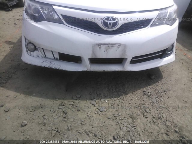 4T1BF1FK0DU685701 - 2013 TOYOTA CAMRY L/SE/LE/XLE 白色 照片 6