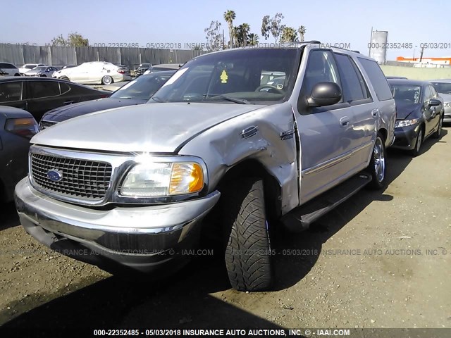 1FMRU15L31LA28603 - 2001 FORD EXPEDITION XLT ვერცხლისფერი ფოტო 2