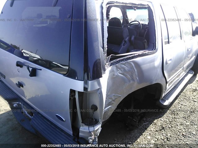 1FMRU15L31LA28603 - 2001 FORD EXPEDITION XLT ვერცხლისფერი ფოტო 6