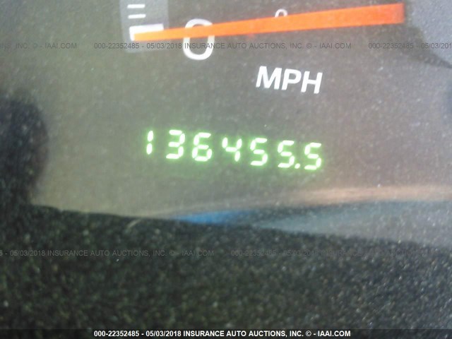 1FMRU15L31LA28603 - 2001 FORD EXPEDITION XLT ვერცხლისფერი ფოტო 7