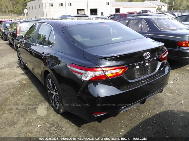 4T1B11HK3JU575278 - 2018 TOYOTA CAMRY L/LE/XLE/SE/XSE BLACK photo 3