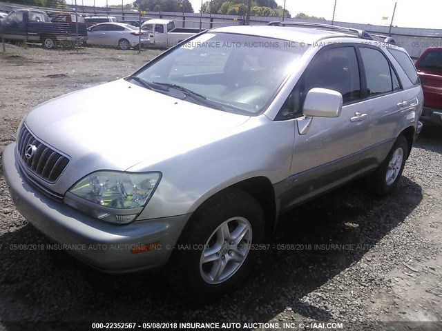 JTJHF10U720246800 - 2002 LEXUS RX 300 SILVER photo 2