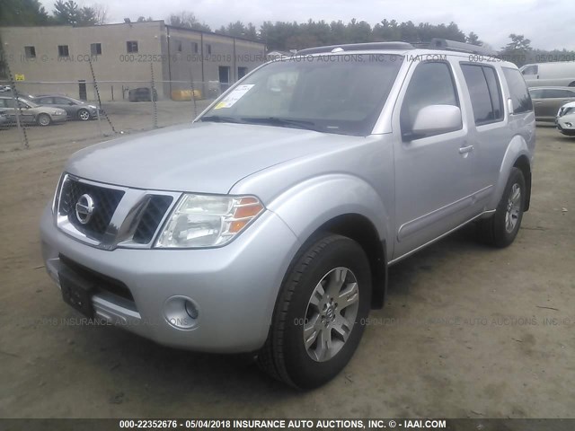 5N1AR18B79C610975 - 2009 NISSAN PATHFINDER S/LE/SE SILVER photo 2